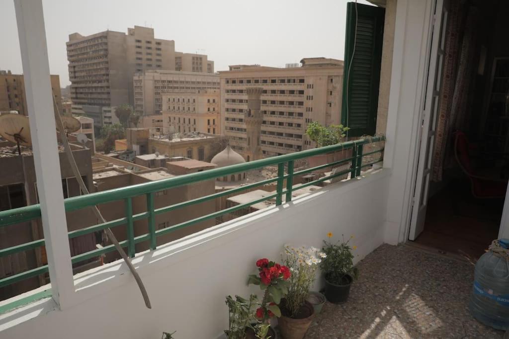Artistic With A Terrace In Downtown Apartment *