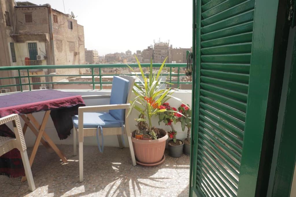 Artistic With A Terrace In Downtown Apartamento