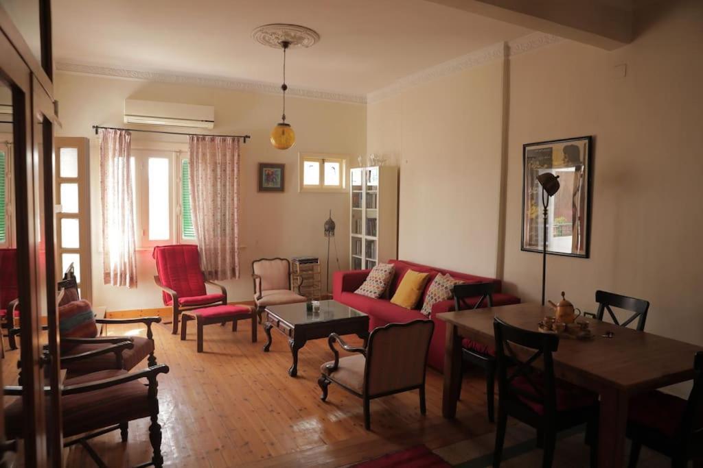 Artistic With A Terrace In Downtown * Le Caire